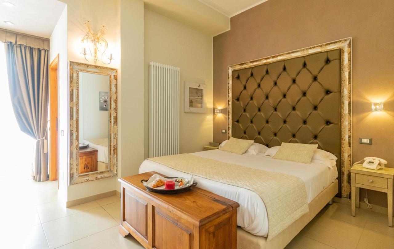 Tiziana 3*