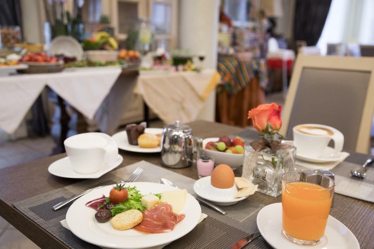 Tiziana Hotel 3*
